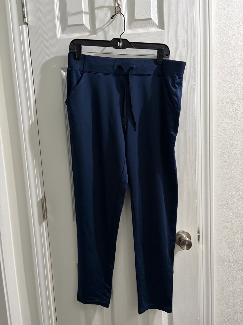 Women’s Navy Drawstring Jogger Pants with Pockets